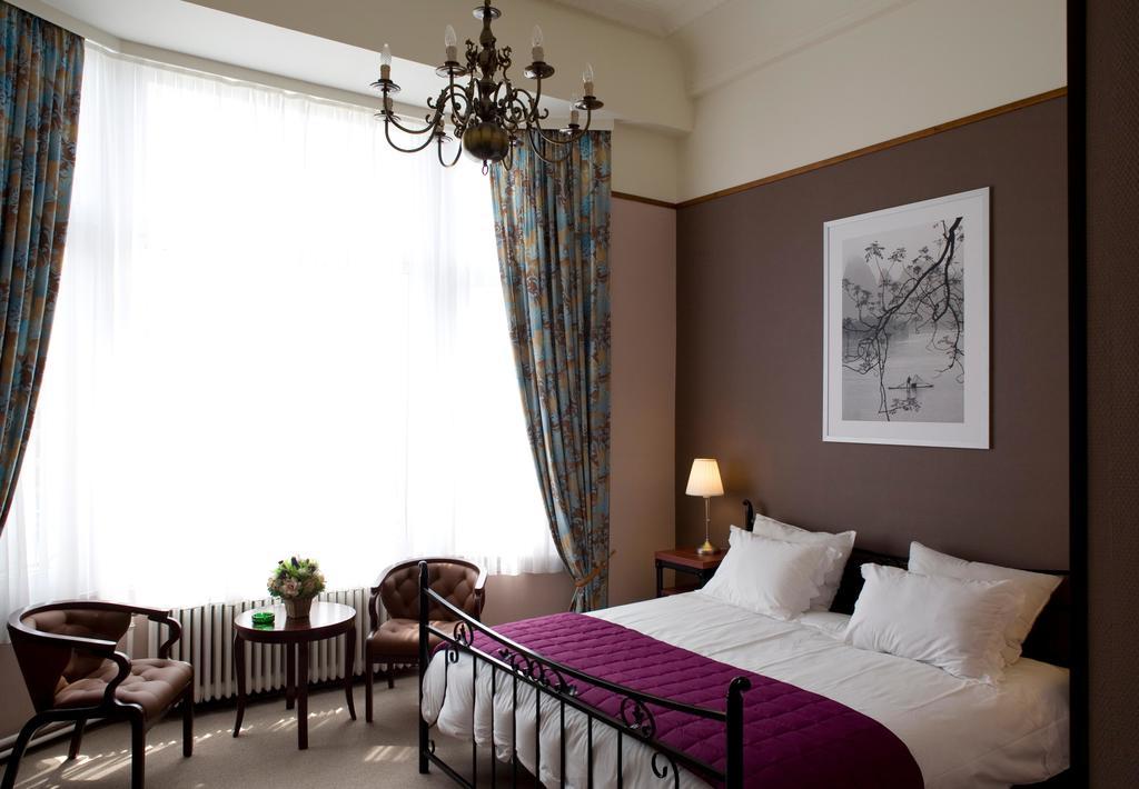 Hotel Antwerp Billard Palace Antuérpia Quarto foto
